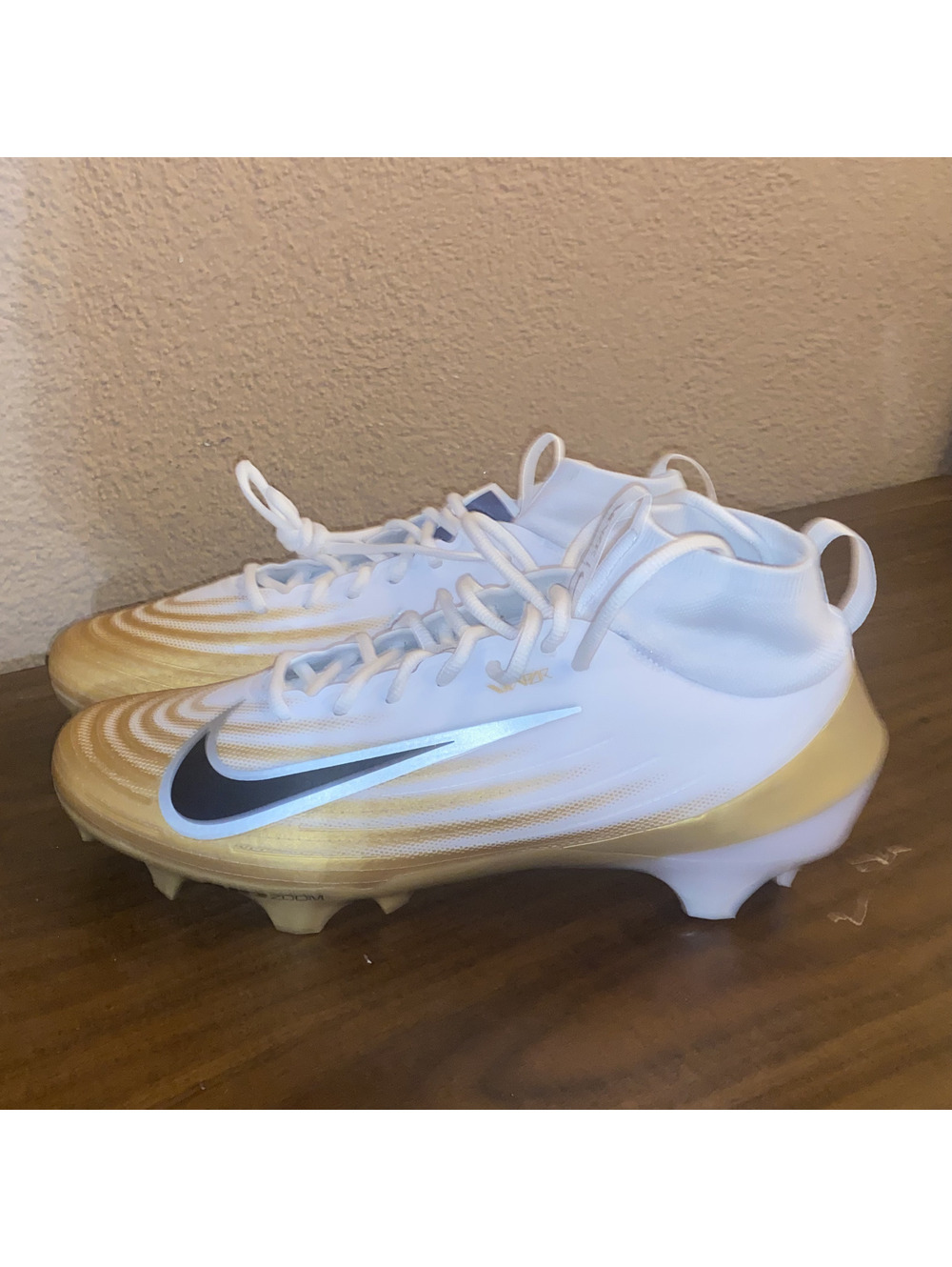 Nike Vapor Edge Pro 360 Football Cleats White Gold Size 11.5